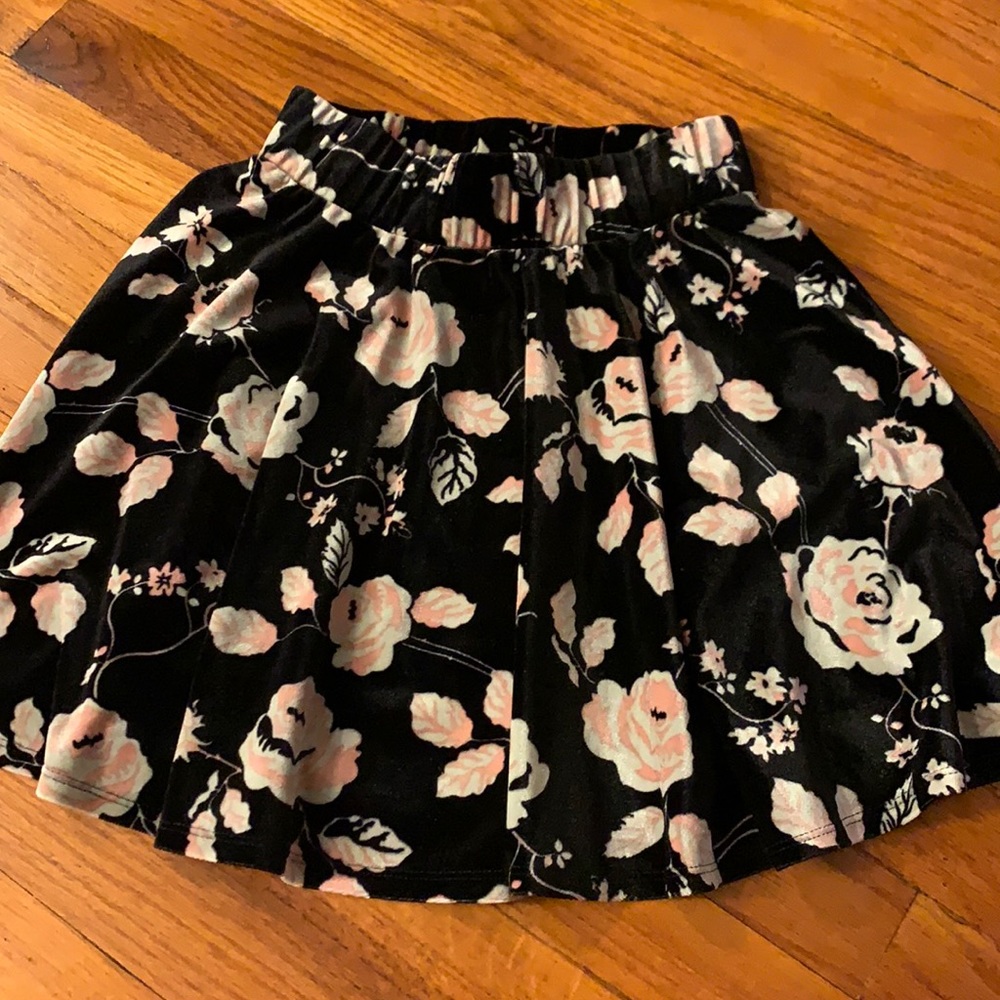 Black and pink floral skirt, size XS